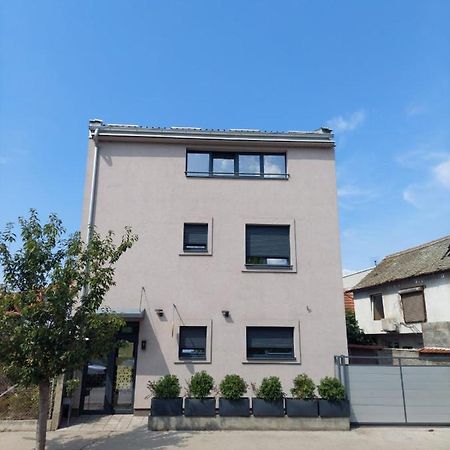 Nana / Sobe & Apartmani Valjevo Eksteriør billede